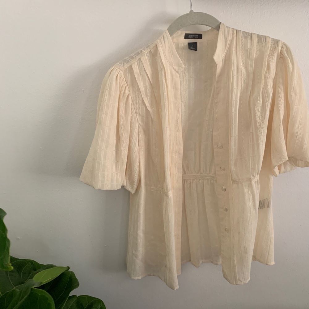 Kenneth Cole reaction size 8 women’s cream top